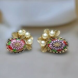 🌺Vintage Glass & Pearl Earrings